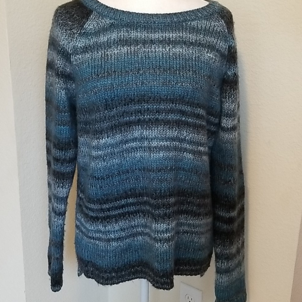 Kenar Back Button Pullover Sweater - image 1